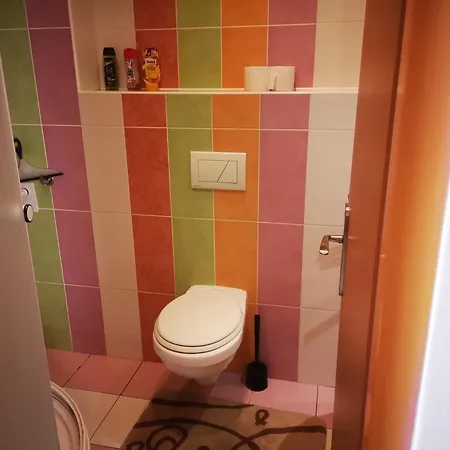 Green Apartments شقة فندقية Lustenice